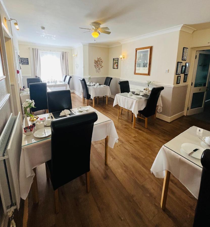 Crowndale Torquay - Exclusively For Adults Bed & Breakfast Exterior photo