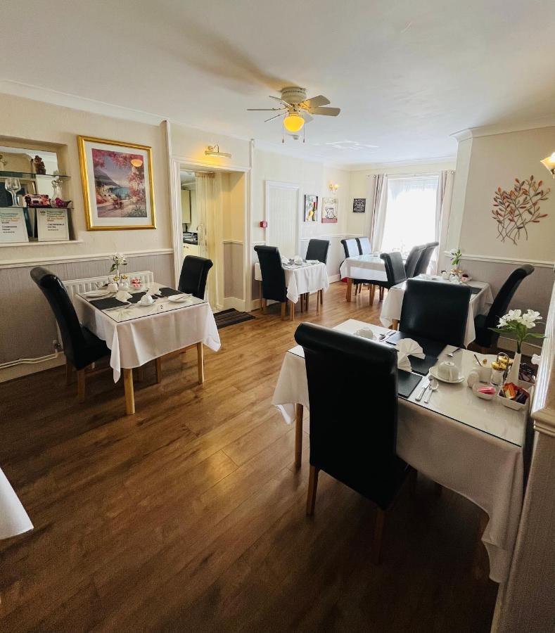 Crowndale Torquay - Exclusively For Adults Bed & Breakfast Exterior photo