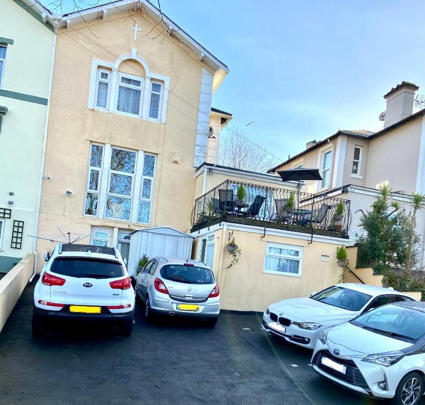 Crowndale Torquay - Exclusively For Adults Bed & Breakfast Exterior photo
